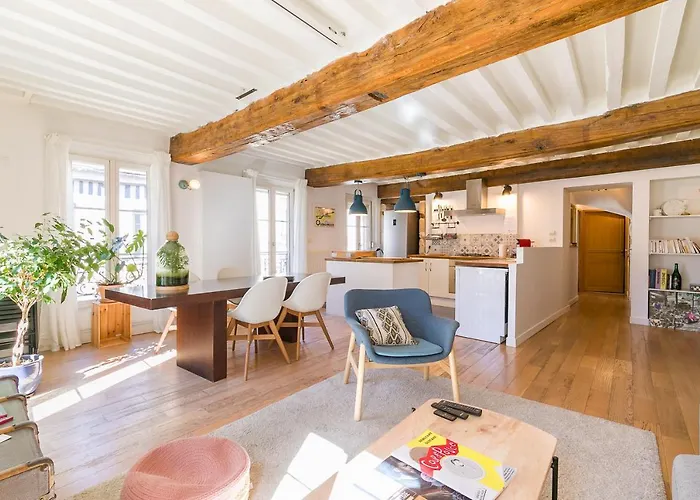 Le Rousseau Charme Et Authenticite- Srloc Dijon